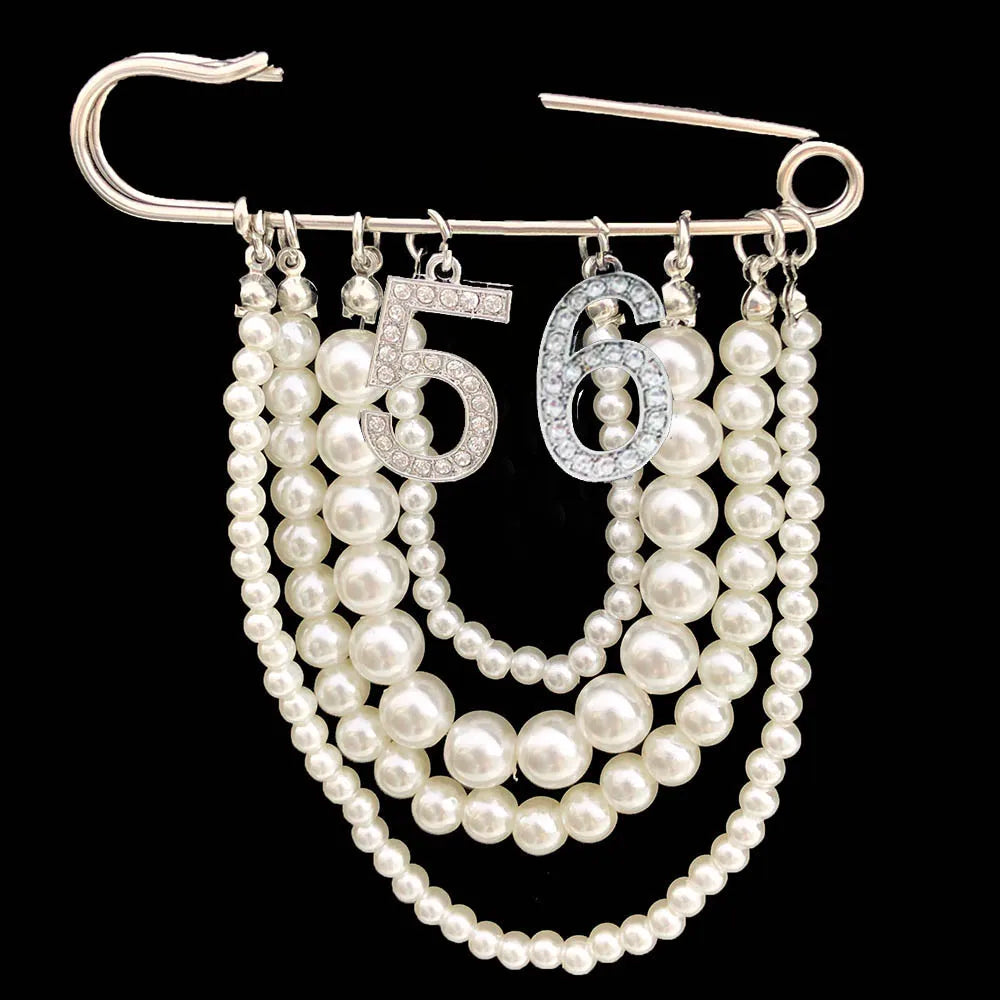 Greek Number Sorority Cloth Twisted Pearl Brooches for Women Fashion Coat Link Pins Hanging Style Brooch Summer Jewelry