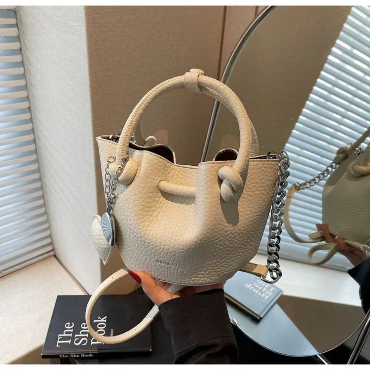 2025 Summer New Pleated Bucket Bag | Niche Fashion Hand-carried Messenger | High-end Simple Design for Beach & Vacation