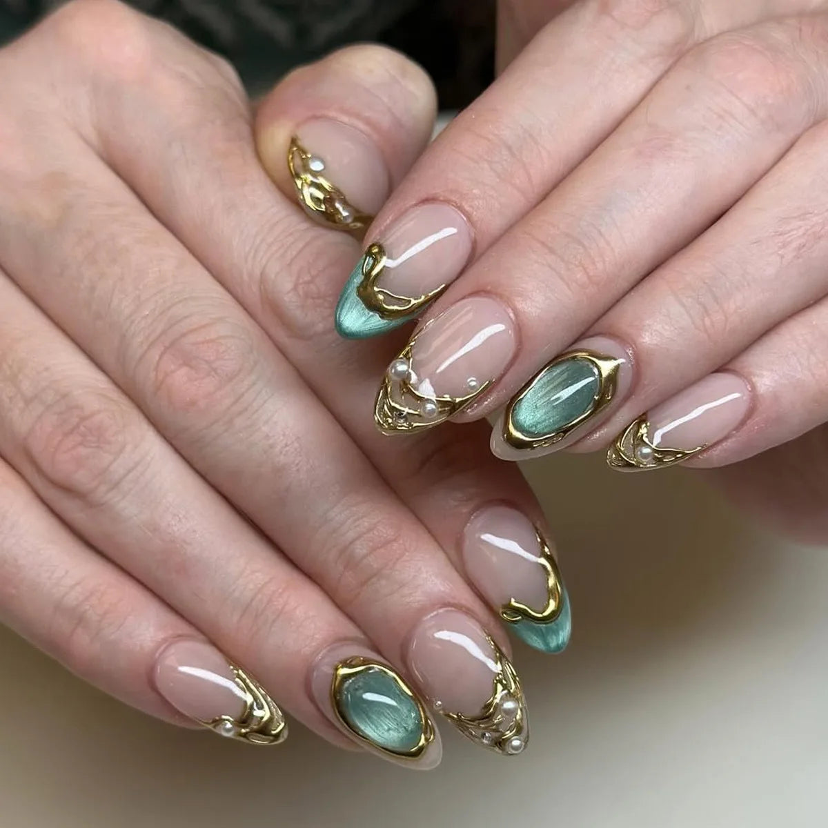 24Pcs Mid-length Gilded Almond Nails Set Press on 3D Flower Gradient Pink Full Cover False Nails Tips Pearl Reusable Fake Nails