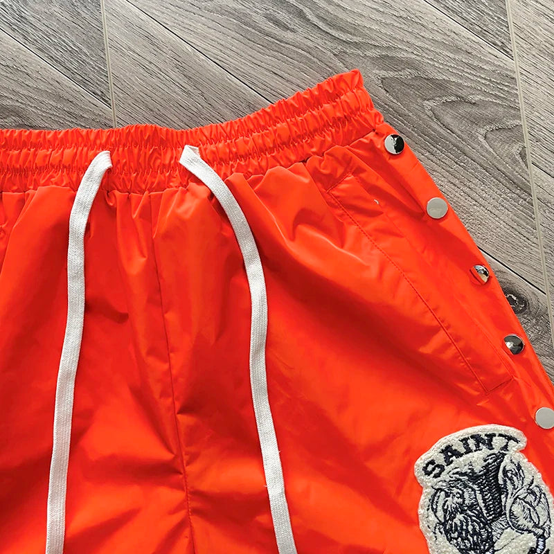 The same embroidered breasted casual sports shorts from SAINT VANITY ins