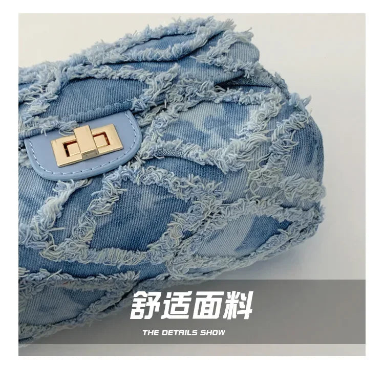 Fashion Forward Light Luxury Bag Retro Embossed Quilted Underarm, High - End Aesthetic, Versatile Handheld Option, Premium