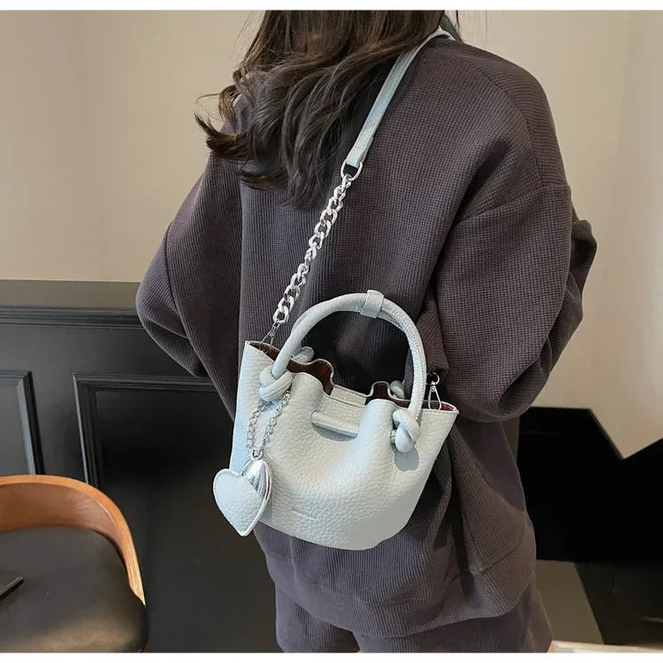 2025 Summer New Pleated Bucket Bag | Niche Fashion Hand-carried Messenger | High-end Simple Design for Beach & Vacation