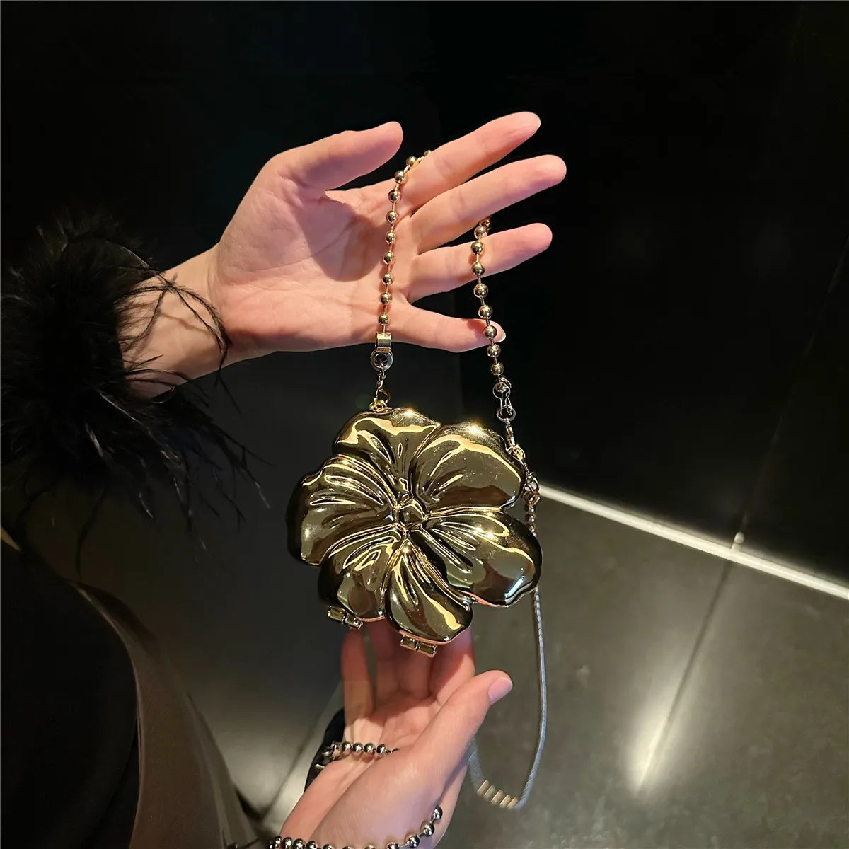 Luxury Small Bling Heart Shape Diamond Evening Clutch Purse For Women Chain Bag