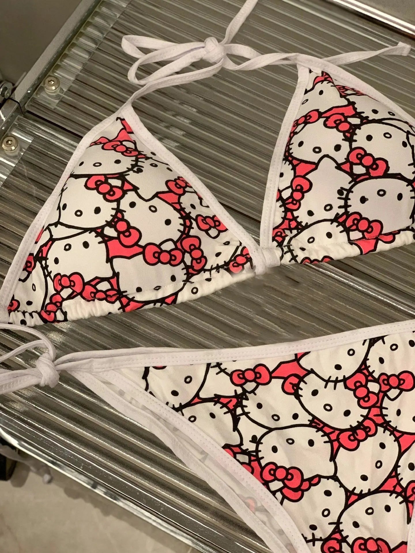 Sanrio Hello Kitty Kawaii Bikinis Set Cute Cartoon Anime Summer Beach Soft Side Strappy Panties Kawaii Swimsuit Sexy Bikini Y2k