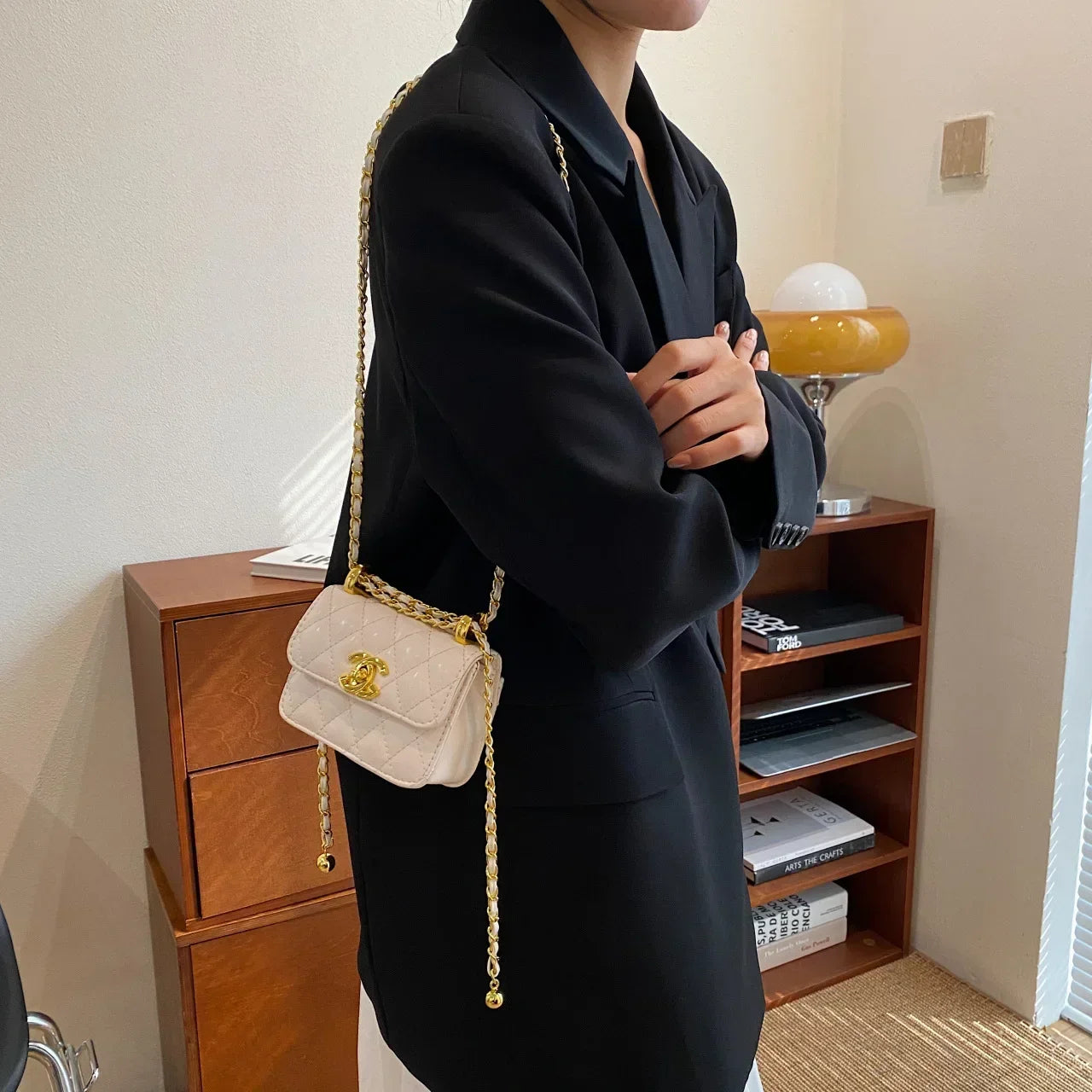 2025 New Arrival! Women's High-Quality Textured Small Square Bag - Trendy Chain Shoulder Design, Versatile for All Occasions