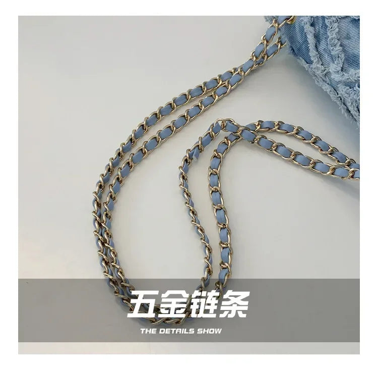 Fashion Forward Light Luxury Bag Retro Embossed Quilted Underarm, High - End Aesthetic, Versatile Handheld Option, Premium