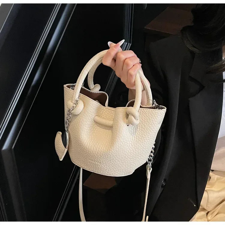 2025 Summer New Pleated Bucket Bag | Niche Fashion Hand-carried Messenger | High-end Simple Design for Beach & Vacation