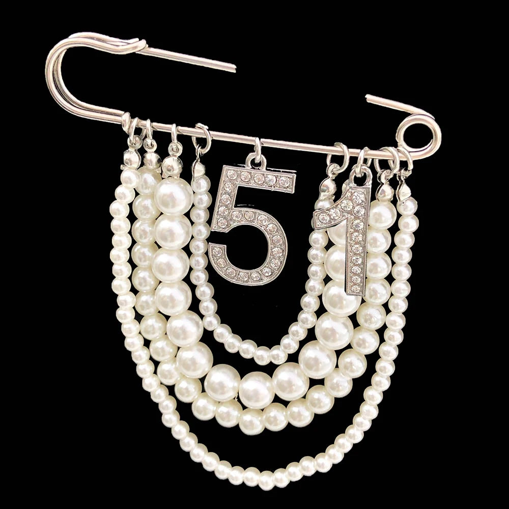 Greek Number Sorority Cloth Twisted Pearl Brooches for Women Fashion Coat Link Pins Hanging Style Brooch Summer Jewelry