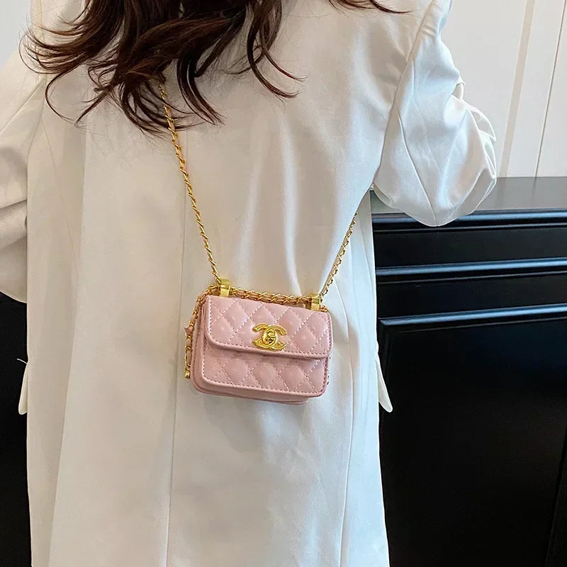 2025 New Arrival! Women's High-Quality Textured Small Square Bag - Trendy Chain Shoulder Design, Versatile for All Occasions