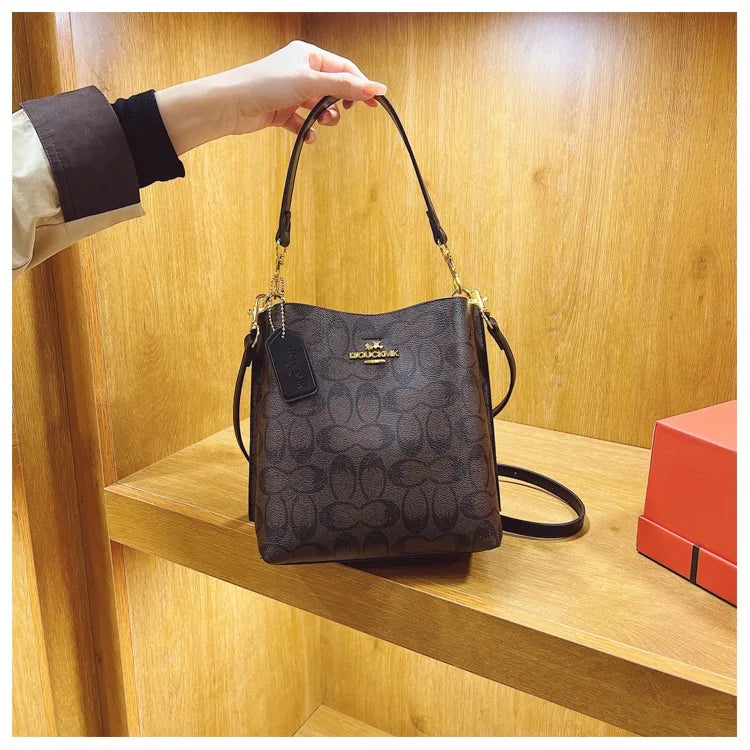 Hot women's handbag PU luxury fashion brand designer large capacity bucket classic shopping trip women's underarm bag