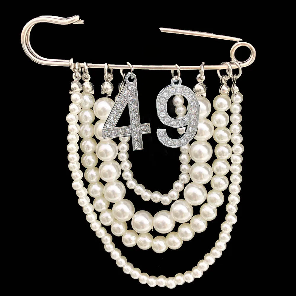 Greek Number Sorority Cloth Twisted Pearl Brooches for Women Fashion Coat Link Pins Hanging Style Brooch Summer Jewelry