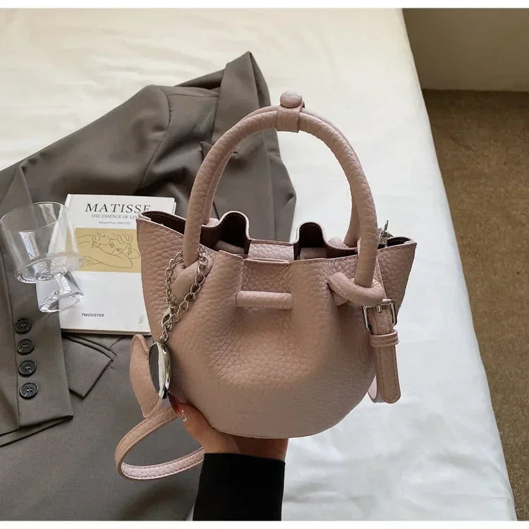 2025 Summer New Pleated Bucket Bag | Niche Fashion Hand-carried Messenger | High-end Simple Design for Beach & Vacation