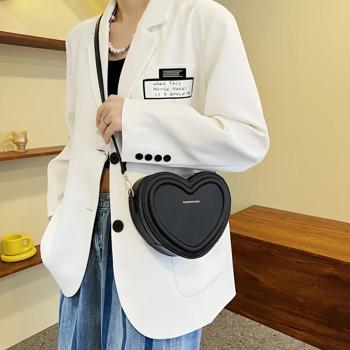 Hot Selling Heart Crossbody Bag Women's Solid Color PU Leather Versatile Sweet Shoulder Bag Fashion Handbag-tan