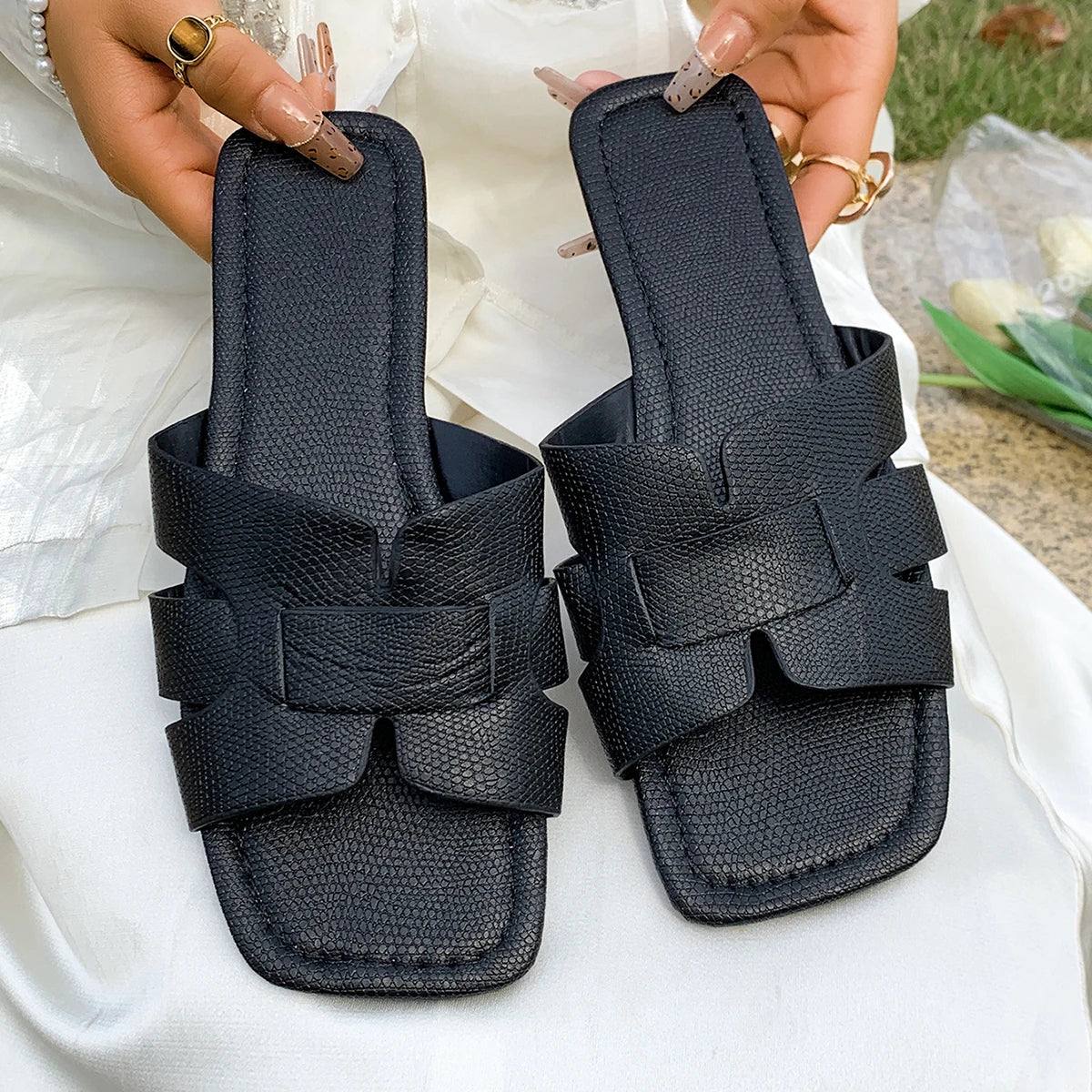 Chic Womens Slide Sandals - Lightweight, Casual, Flat, Square Open Toe - Perfect for Summer & Day