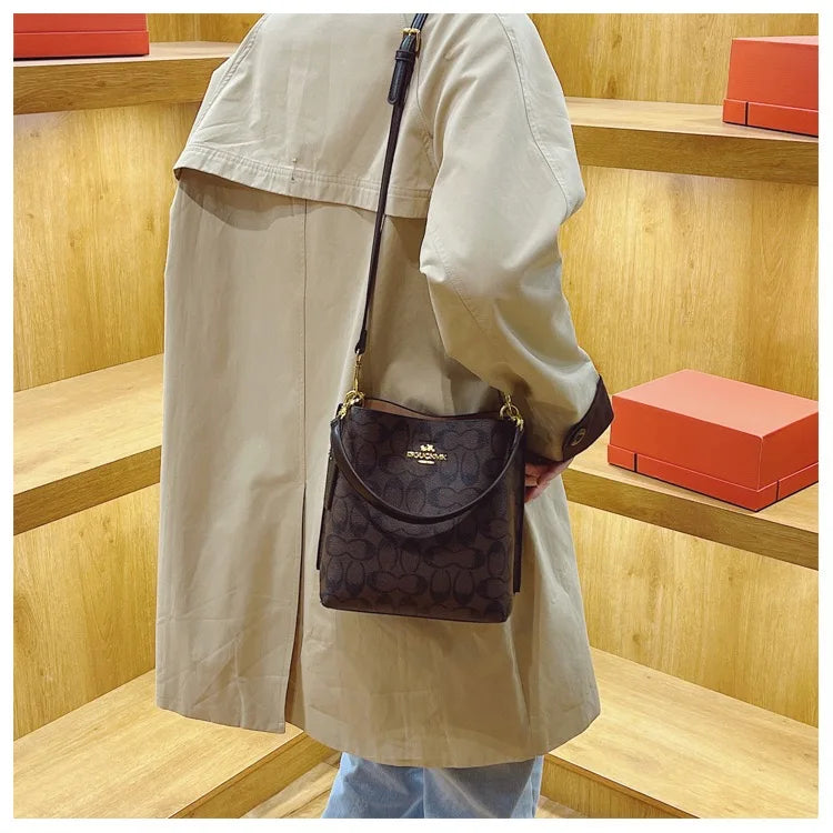 Hot women's handbag PU luxury fashion brand designer large capacity bucket classic shopping trip women's underarm bag