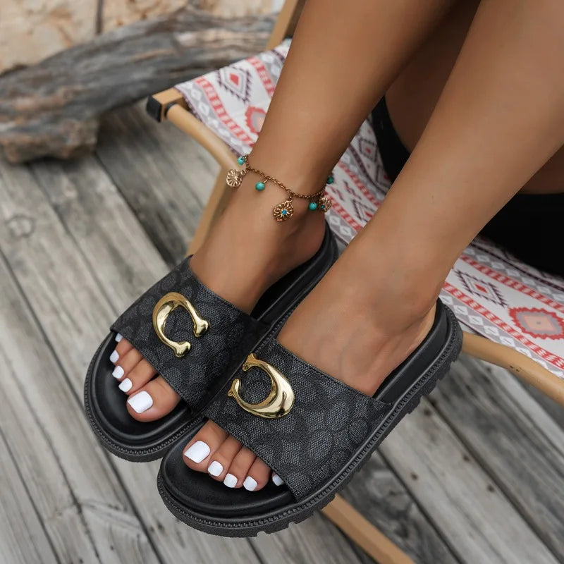 Summer Fashion Metal Decor Comfort Soft Sole Anti Slip Women's Slippers 2026 New Casual Versatile Print Women Shoes Мюли Женские