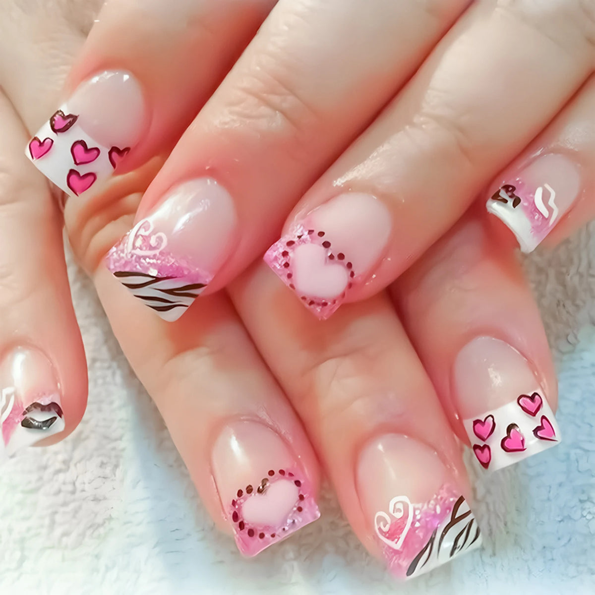 Y2K Girls Black French Fake Nails 24Pcs Short Square Press On Nails Pink Love Heart/Dot Printed Valentine's Day Charm Manicure