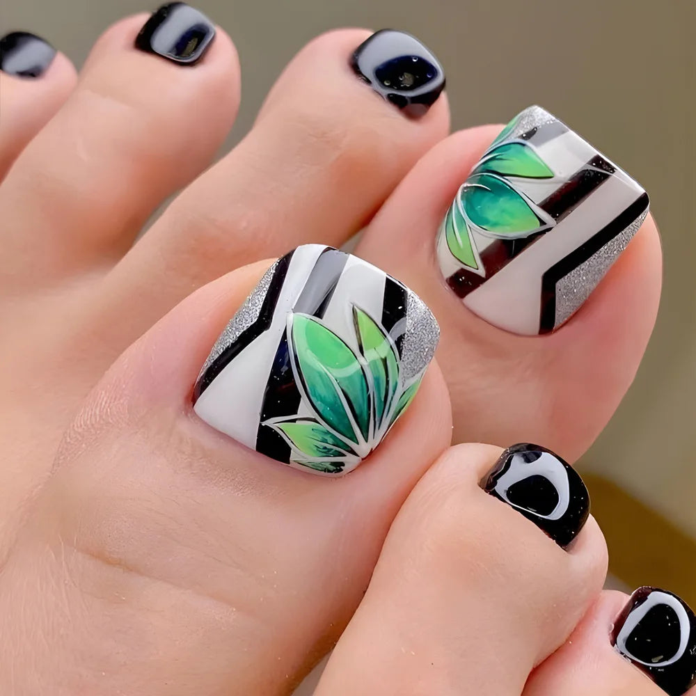 New White Flower Artificial Toe Nails with Gold Foil False Toenail Tips French Lady Girl Wearable Press on Nails for Feets