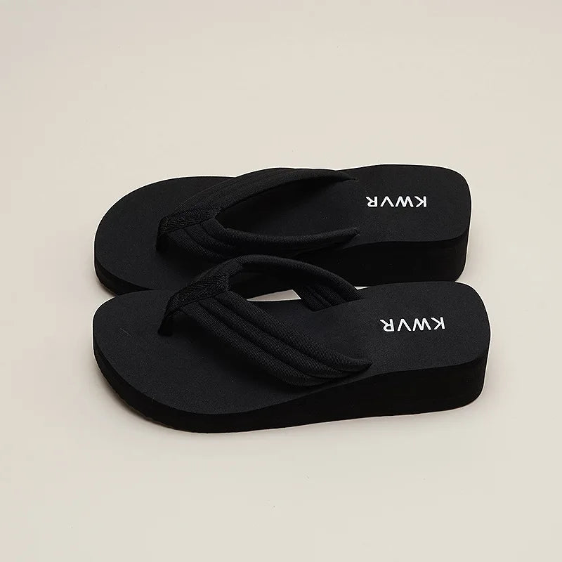 Adult 4cm Sponge Cake Thick Sole Flip Flops Summer 2026 Women's Versatile Conch Anti-slip Sandals Shiny Diamonds Beach Shoes