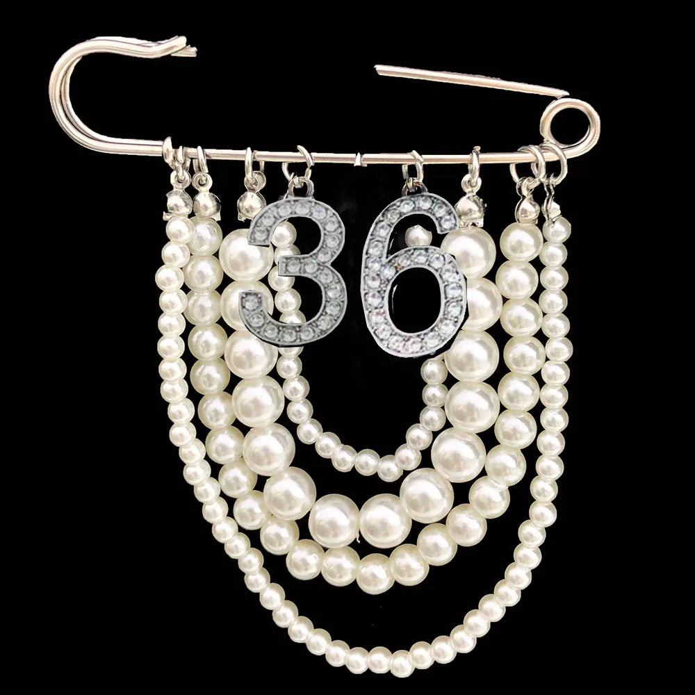 Greek Number Sorority Cloth Twisted Pearl Brooches for Women Fashion Coat Link Pins Hanging Style Brooch Summer Jewelry