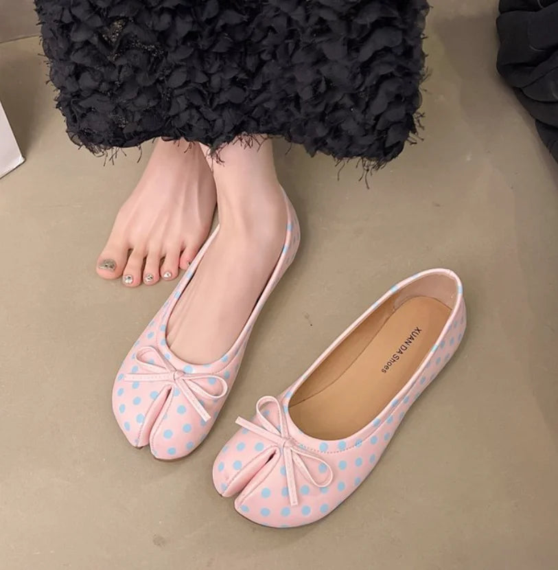 Japanese Style Tabi Ninja Shoes Women Cozy Leather Flats Split Hoof Toe Loafers Femme Mary Jeans Mocasines Ladies Ballerina Shoe