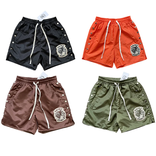 The same embroidered breasted casual sports shorts from SAINT VANITY ins