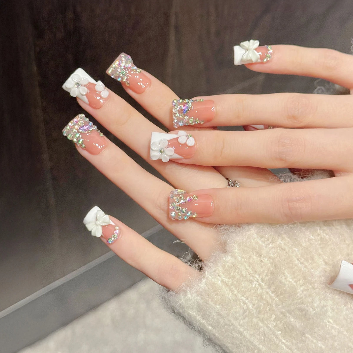 10pcs Handmade Duckbill Press on Nails French Artificial Nails With 3D Flowers Decor Elegant Fake Nails Detachable False Nails