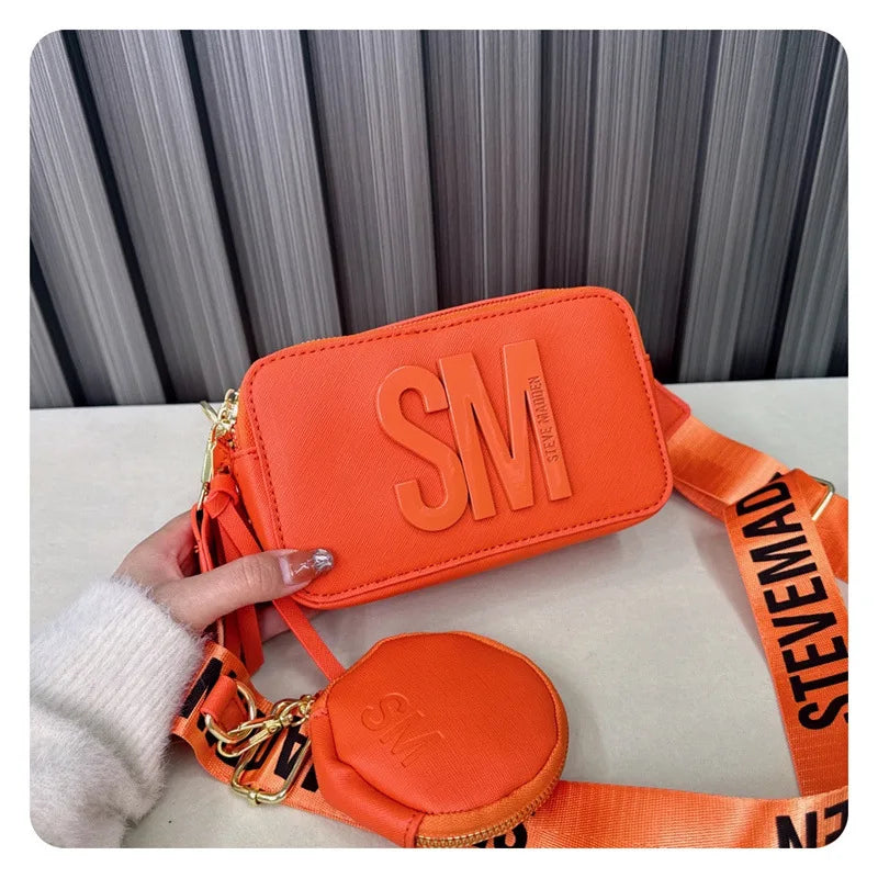 2024 Spring/Summer New Fashion Camera Bag with Wide Shoulder Strap, Lettering, Small Square Bag, Crossbody Bag