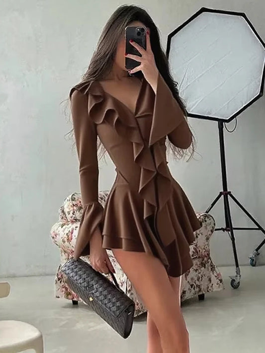 Weird Puss Irregular Hem Dress Women Tierred Y2K Flare Sleeve V-Neck Bandage Stretch Elegant Birthday Party Chic Hipster Bodycon