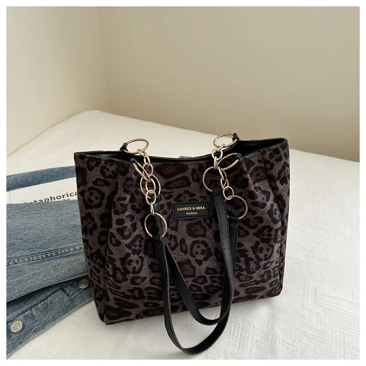 Korean version simple commuting canvas bag, large capacity Hong Kong style retro new bag, handbag, leopard print shoulder bag