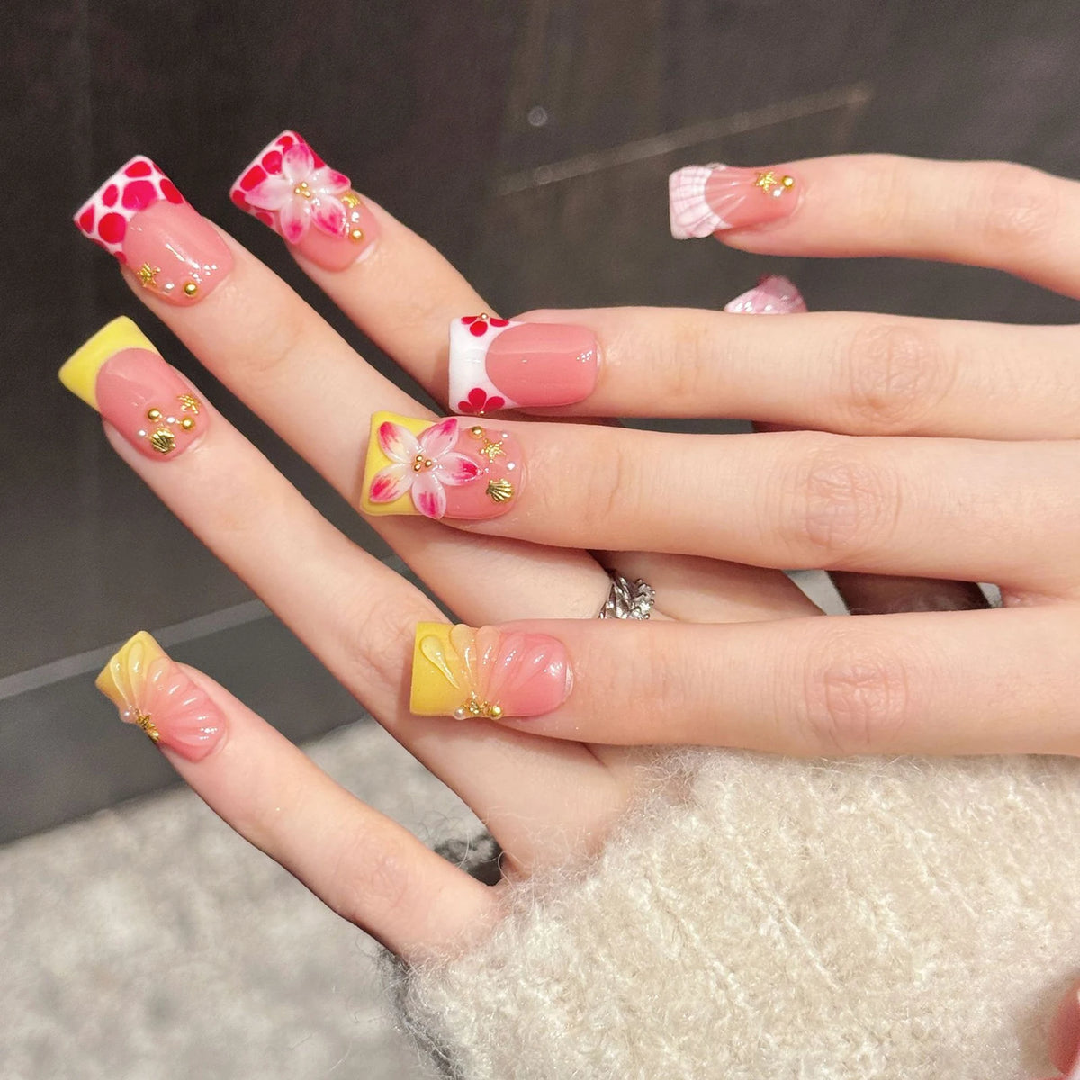 10pcs Handmade Duckbill Press on Nails French Artificial Nails With 3D Flowers Decor Elegant Fake Nails Detachable False Nails