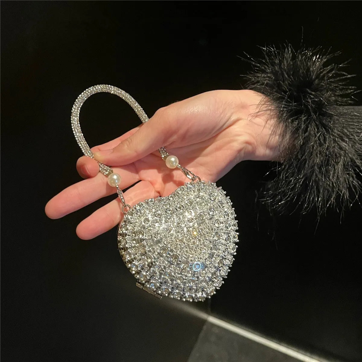 Luxury Small Bling Heart Shape Diamond Evening Clutch Purse For Women Chain Bag