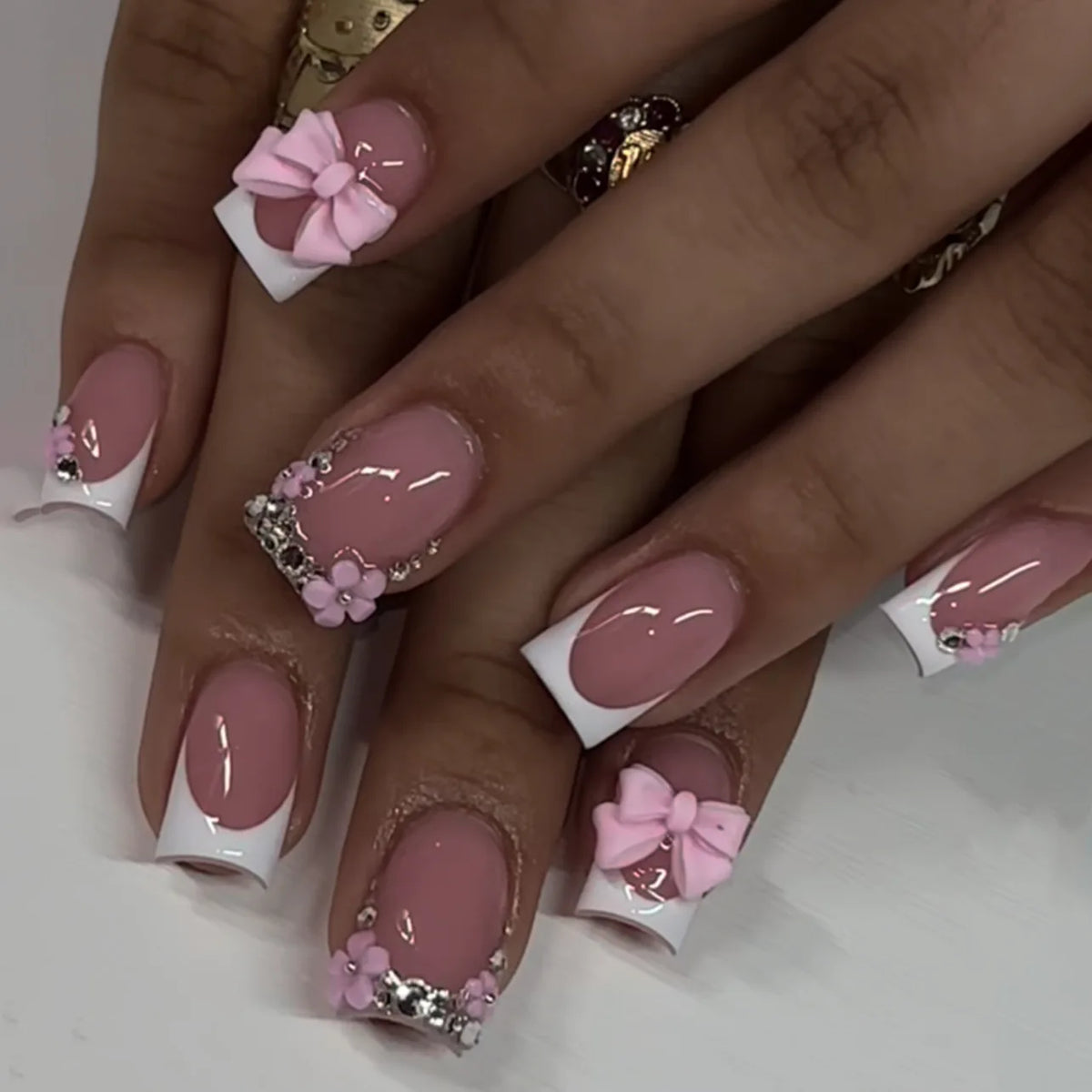 24pcs Nude Pink Sweet Fake Nails Short Duckbill Leopard Print French False Nails With 3D Bowknots Butterfly Cherry Press On Nail