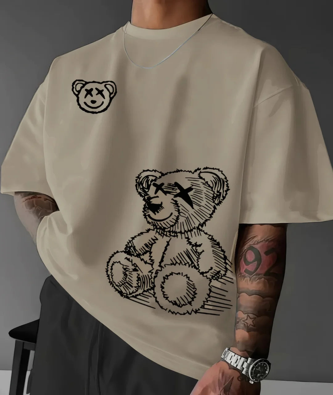 The 2025 summer new men's T-shirt is a casual, simple, sporty, fashionable, soft and comfortable polyester men's wear
