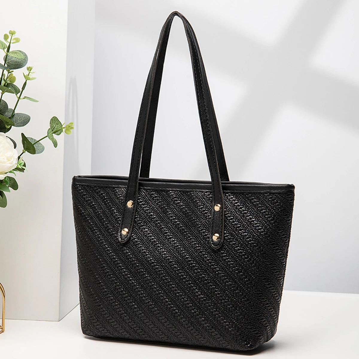 Trendy and versatile printed tote bags, fashionable and generous women's handbags, tote bags, large capacity women's bags.QKC