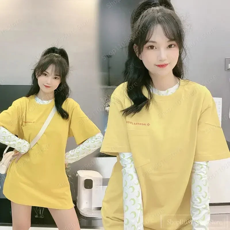 Moon Printed Tshirt Graphic Top for Women Stretchy Slim Korean Fall Spring Long Sleeve Tees Y2k Grunge T-Shirt 2000s Clothes