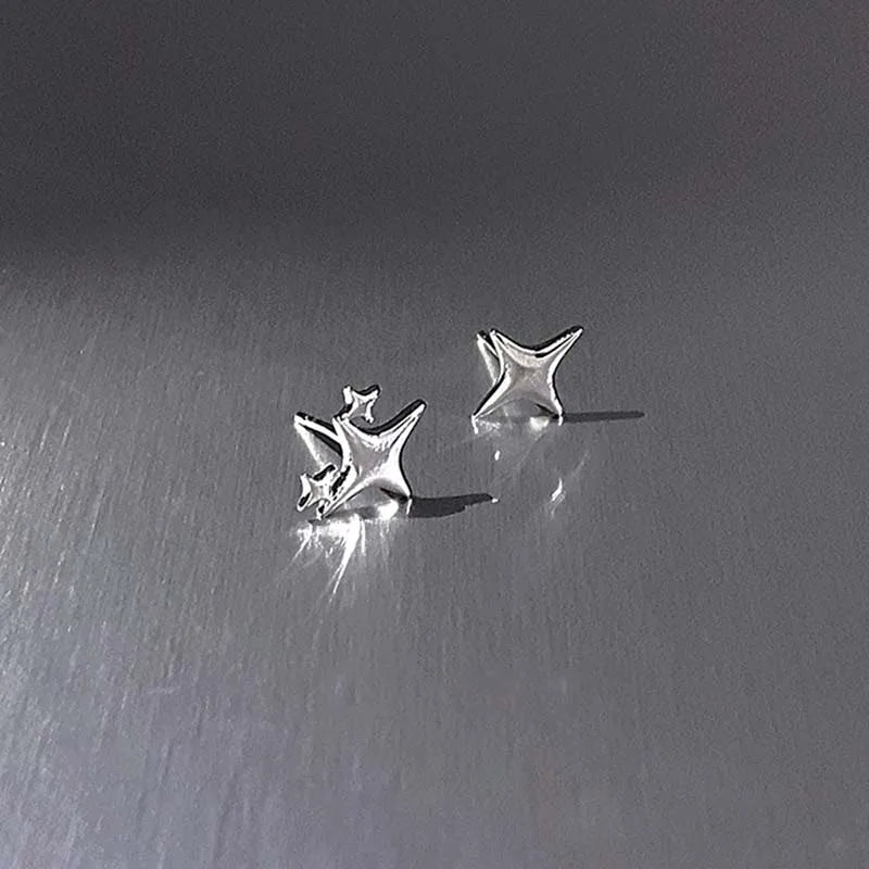 Y2K Style Hollow Pentagonal Stud Earrings for Women Personalize Star Asterism Round Ear Buckle Metal Accessories Fashion Jewelry