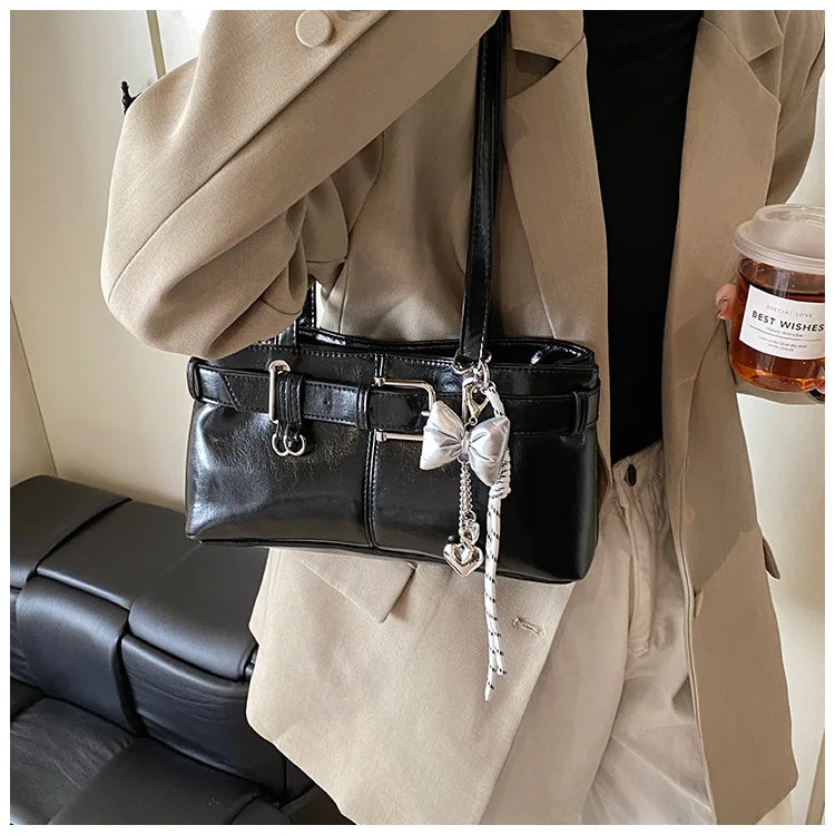 Belt Buckle Design Shoulder Satchels Bag for Women 2025 New in Luxury Designer Handbags Branded Fashion Totes with Pendant Сумка