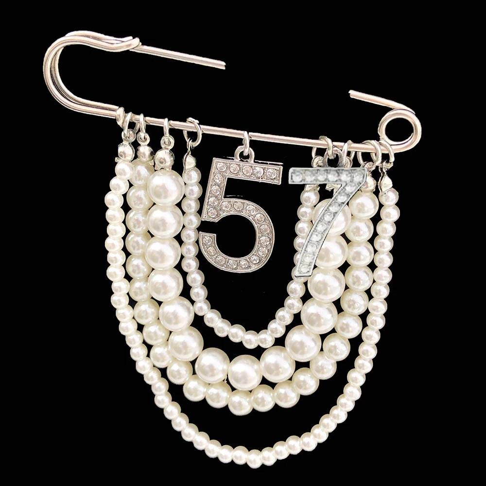Greek Number Sorority Cloth Twisted Pearl Brooches for Women Fashion Coat Link Pins Hanging Style Brooch Summer Jewelry