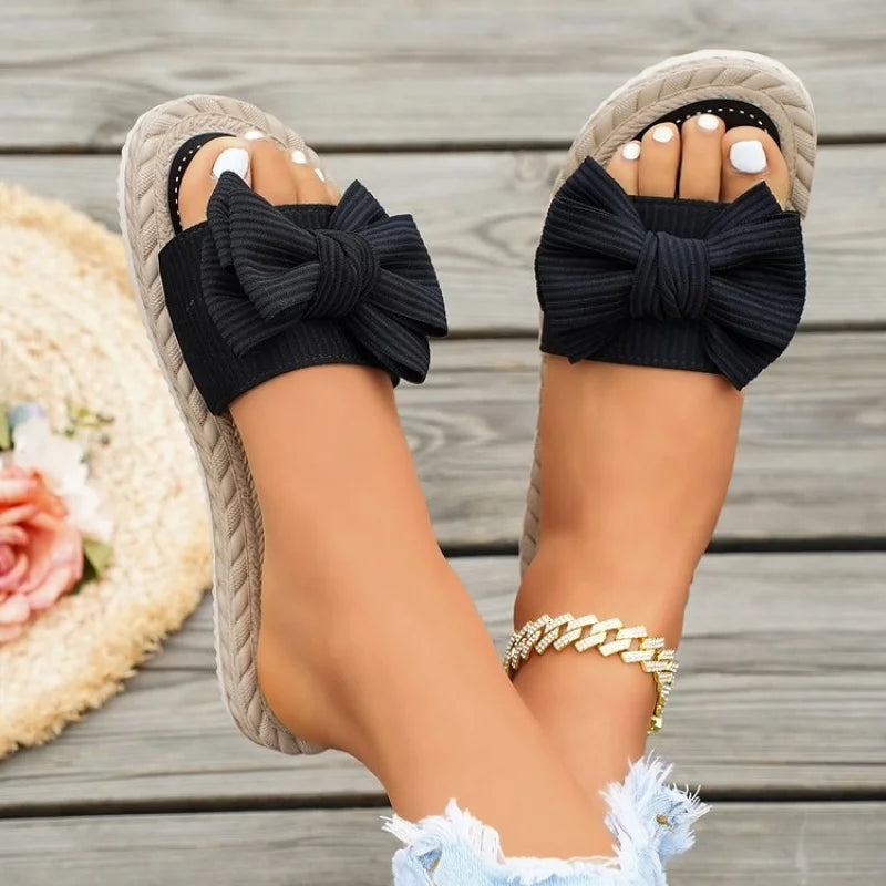 Women's Slip-On Flat Sandals Feature a Soft Sole and Upper Design, And Decorated with Bow Details, Both Stylish and Versatile