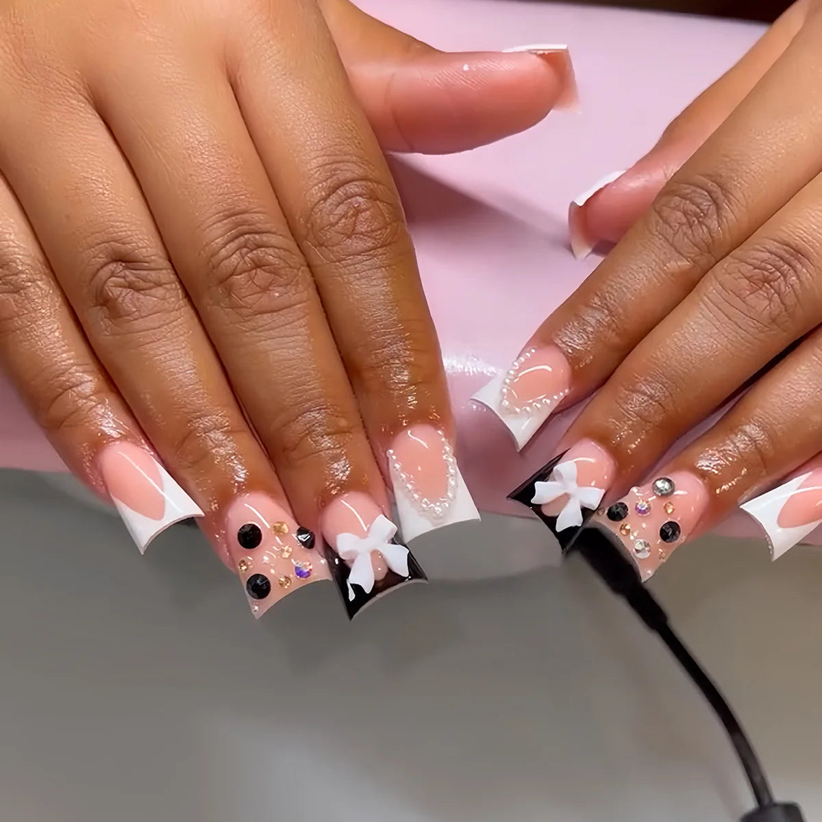 24pcs Nude Pink Sweet Fake Nails Short Duckbill Leopard Print French False Nails With 3D Bowknots Butterfly Cherry Press On Nail