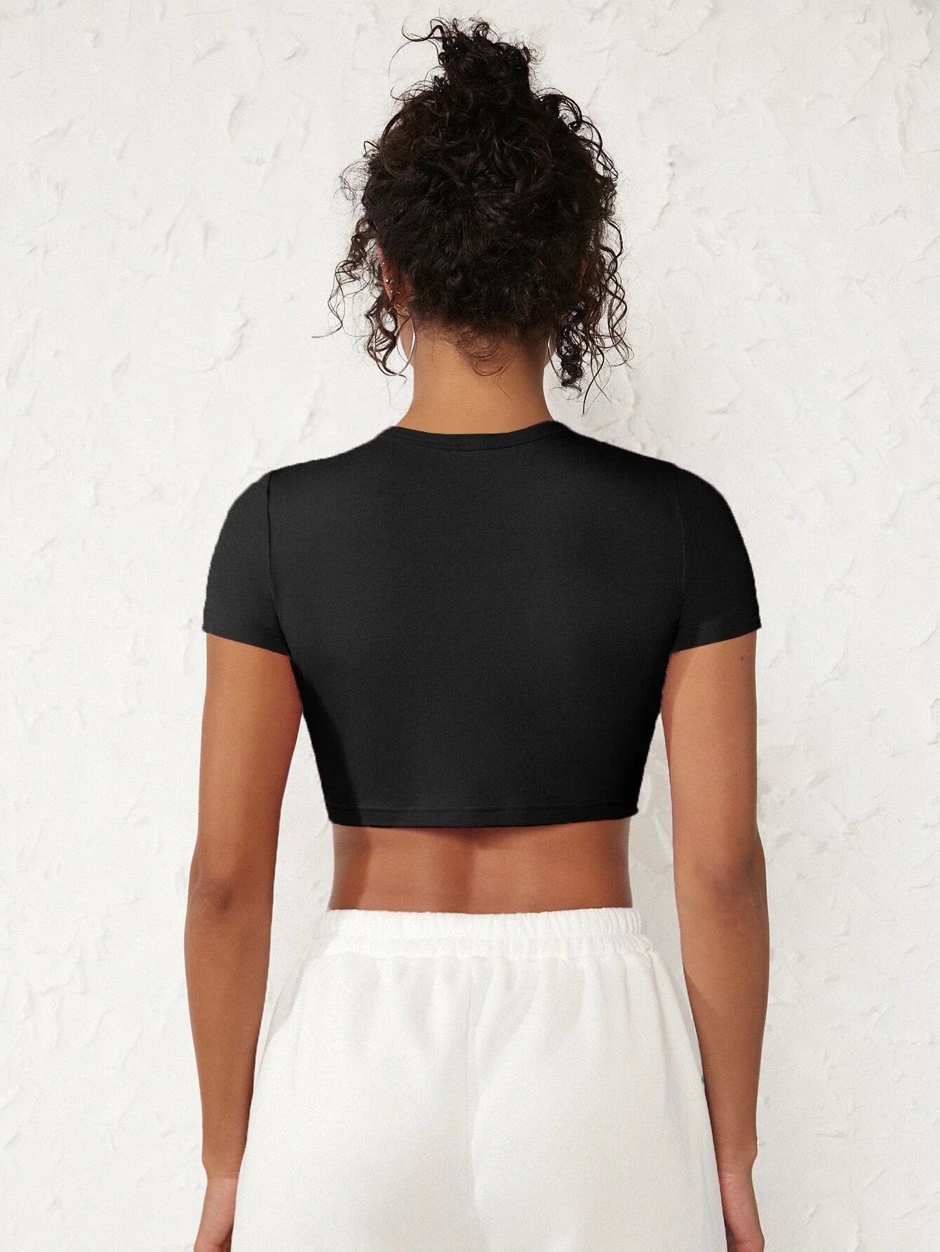 Tight Tops Sexy Crop T-Shirt Summer Woman Short Sleeves Breathable Stretch Soft Females Tee Clothing Highlighting A Good Figure