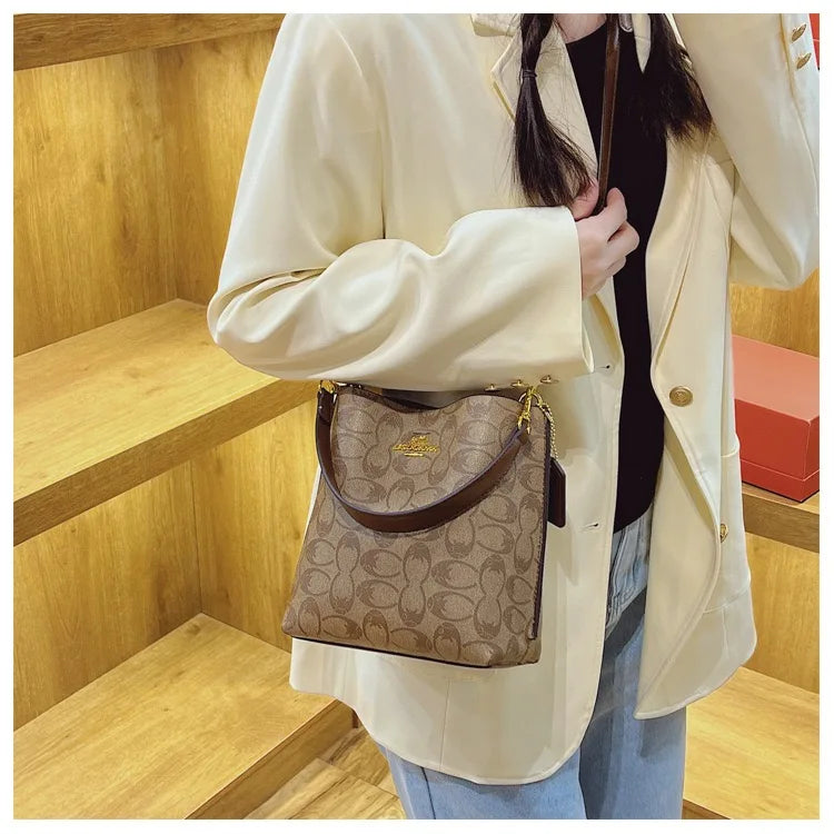 Hot women's handbag PU luxury fashion brand designer large capacity bucket classic shopping trip women's underarm bag