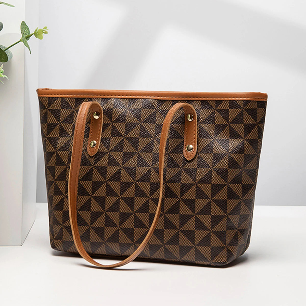 Trendy and versatile printed tote bags, fashionable and generous women's handbags, tote bags, large capacity women's bags.QKC