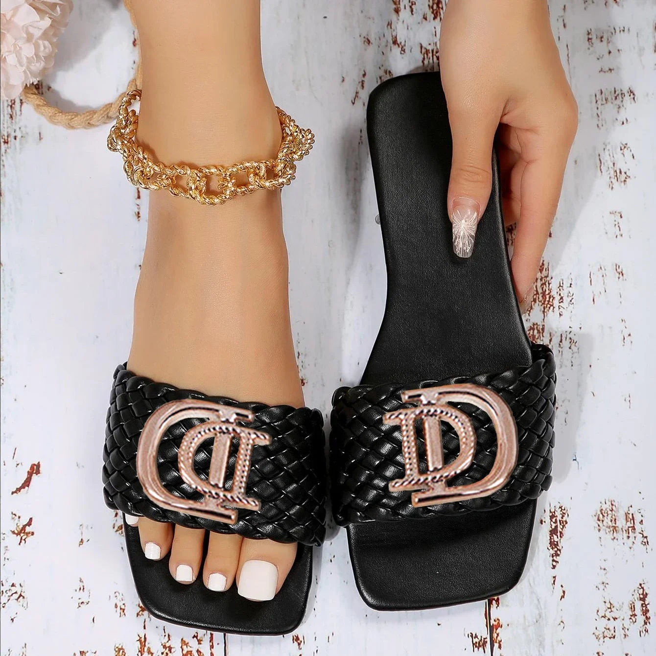 Women's designer flat slippers, luxury designer sandals, casual slippers with bottom, women's summer sandals, new women's shoes
